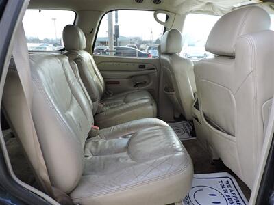 2004 Cadillac Escalade   - Photo 11 - Grand Island, NE 68801