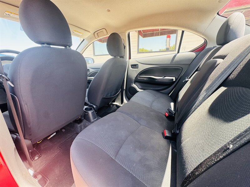 2019 Mitsubishi Mirage G4 SE - Photo 10 - Lexington, NE 68850