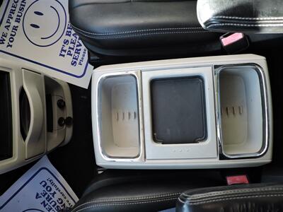 2015 Chrysler Town & Country Touring   - Photo 19 - Lexington, NE 68850