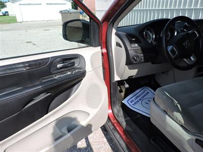 2014 Dodge Grand Caravan American Value Packa   - Photo 17 - Kearney, NE 68847