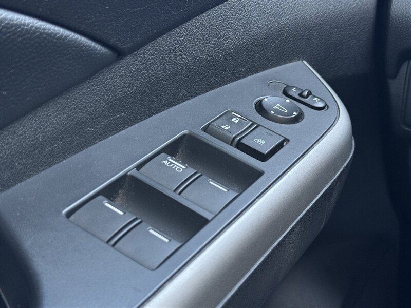 2014 Honda CR-V EX-L - Photo 16 - Lexington, NE 68850