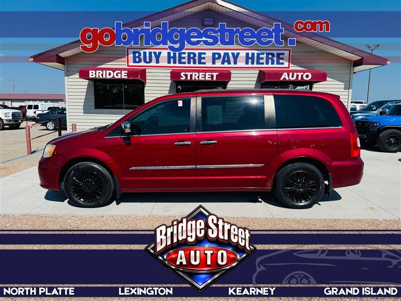2014 Chrysler Town & Country Touring-L   - Photo 1 - Lexington, NE 68850