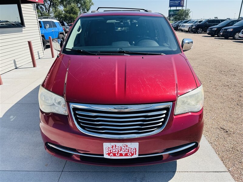 2014 Chrysler Town & Country Touring-L - Photo 4 - Lexington, NE 68850