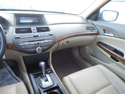 2010 Honda Accord EX-L w/Navi   - Photo 11 - Lexington, NE 68850