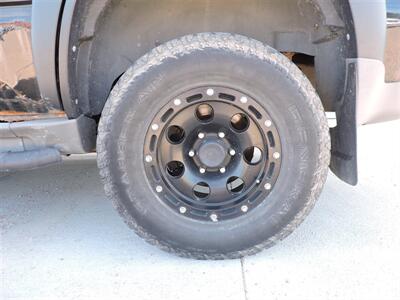2003 Chevrolet Tahoe   - Photo 8 - Lexington, NE 68850