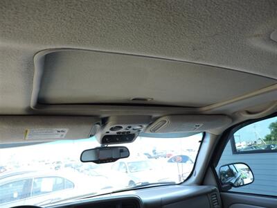 2003 Chevrolet Tahoe   - Photo 12 - Lexington, NE 68850