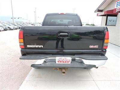 2006 GMC Sierra 2500 Work Truck   - Photo 6 - Lexington, NE 68850