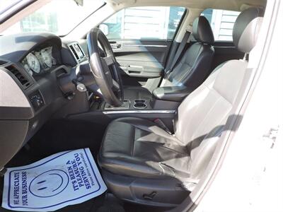 2010 Chrysler 300 Series Touring - Photo 9 - Lexington, NE 68850