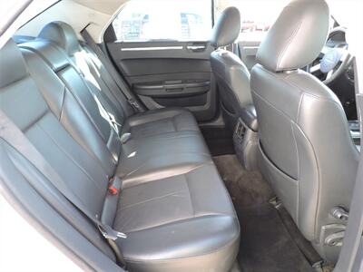 2010 Chrysler 300 Series Touring - Photo 11 - Lexington, NE 68850