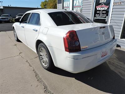 2010 Chrysler 300 Series Touring - Photo 7 - Lexington, NE 68850