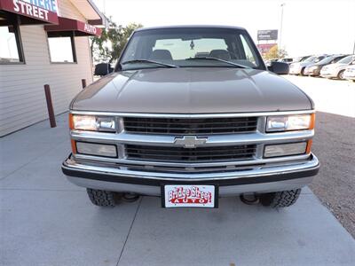 1997 Chevrolet K1500 Cheyenne   - Photo 3 - Lexington, NE 68850