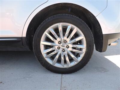 2013 Lincoln MKX   - Photo 8 - Lexington, NE 68850