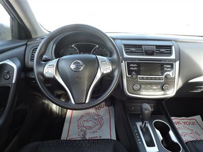 2017 Nissan Altima 2.5   - Photo 13 - Lexington, NE 68850