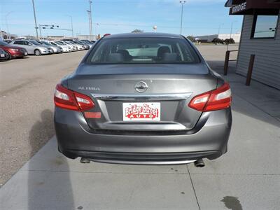 2017 Nissan Altima 2.5   - Photo 6 - Lexington, NE 68850