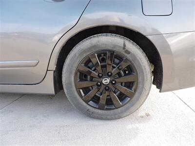 2017 Nissan Altima 2.5   - Photo 8 - Lexington, NE 68850