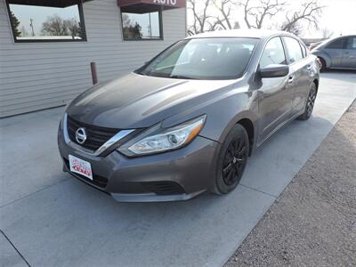 2017 Nissan Altima 2.5   - Photo 2 - Lexington, NE 68850