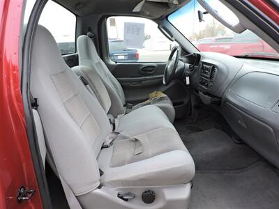 2004 Ford F-150 XL   - Photo 10 - North Platte, NE 69101