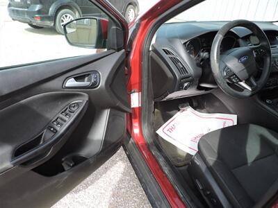 2015 Ford Focus SE   - Photo 16 - Kearney, NE 68847