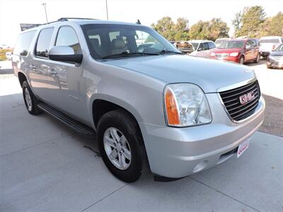 2011 GMC Yukon SLT   - Photo 4 - Grand Island, NE 68801