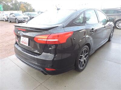 2016 Ford Focus SE   - Photo 5 - Lexington, NE 68850