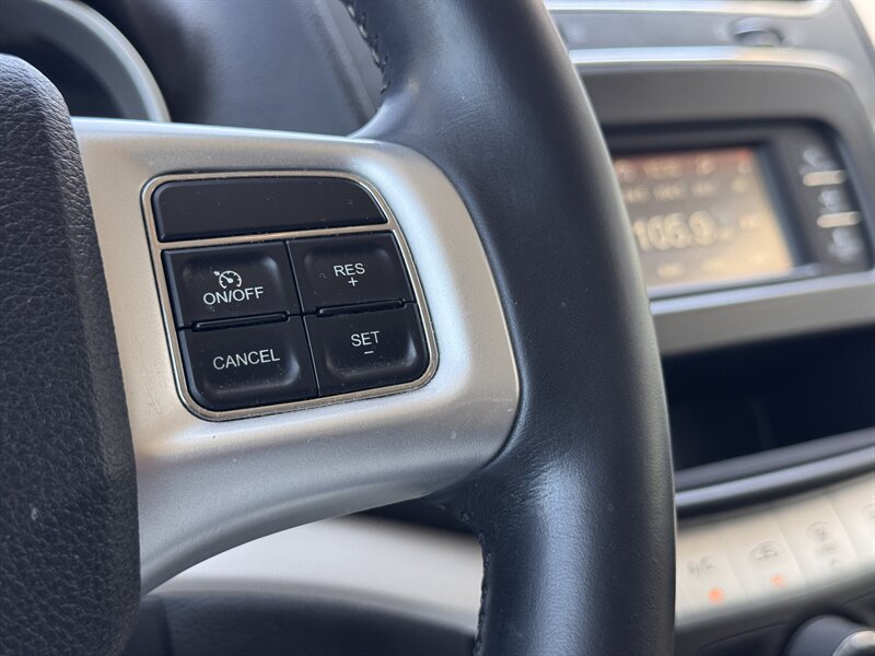 2017 Dodge Journey SXT - Photo 14 - Lexington, NE 68850