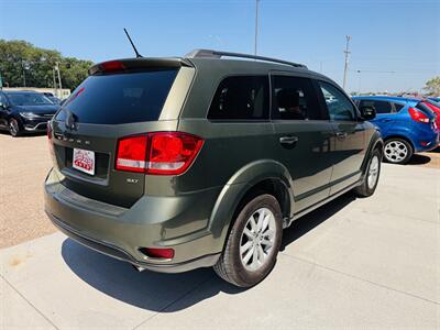 2017 Dodge Journey SXT - Photo 3 - Lexington, NE 68850