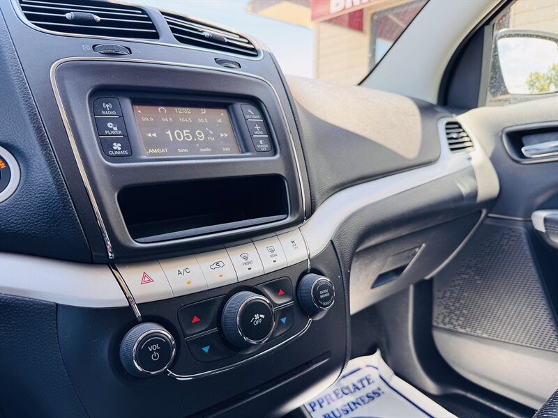 2017 Dodge Journey SXT - Photo 19 - Lexington, NE 68850