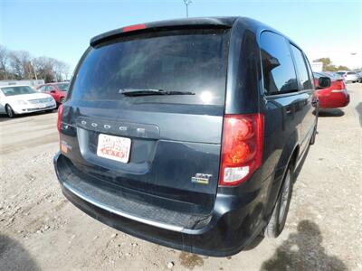 2014 Dodge Grand Caravan SXT - Photo 5 - Lexington, NE 68850