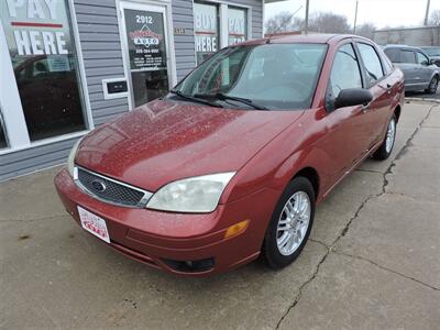 2005 Ford Focus ZX4 S   - Photo 2 - Grand Island, NE 68801
