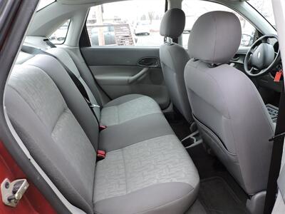 2005 Ford Focus ZX4 S   - Photo 11 - Grand Island, NE 68801