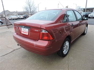 2005 Ford Focus ZX4 S   - Photo 5 - Grand Island, NE 68801