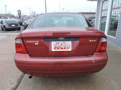 2005 Ford Focus ZX4 S   - Photo 6 - Grand Island, NE 68801