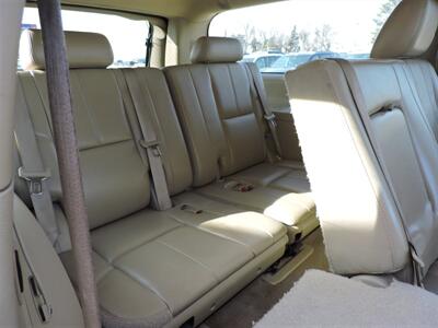 2011 GMC Yukon SLT - Photo 12 - Lexington, NE 68850