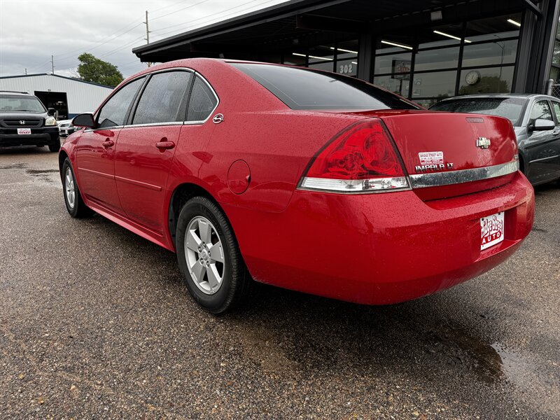 2009 Chevrolet Impala LT - Photo 8 - Lexington, NE 68850