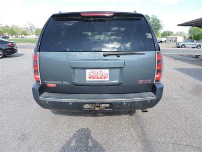 2007 GMC Yukon Denali   - Photo 8 - Kearney, NE 68847