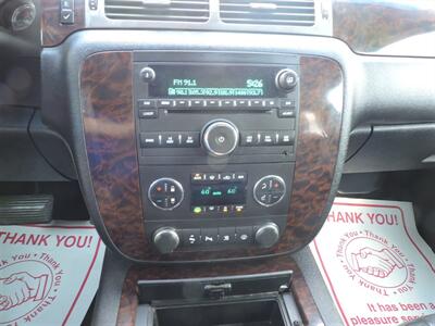 2007 GMC Yukon Denali   - Photo 19 - Kearney, NE 68847