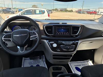 2018 Chrysler Pacifica Touring Plus   - Photo 13 - Lexington, NE 68850