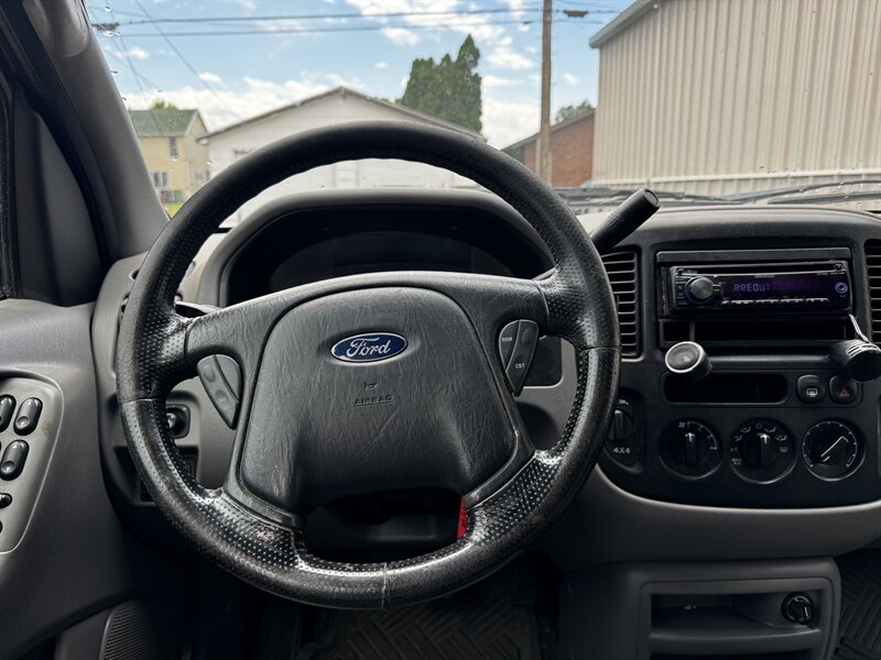 2002 Ford Escape XLT Choice - Photo 10 - Kearney, NE 68847