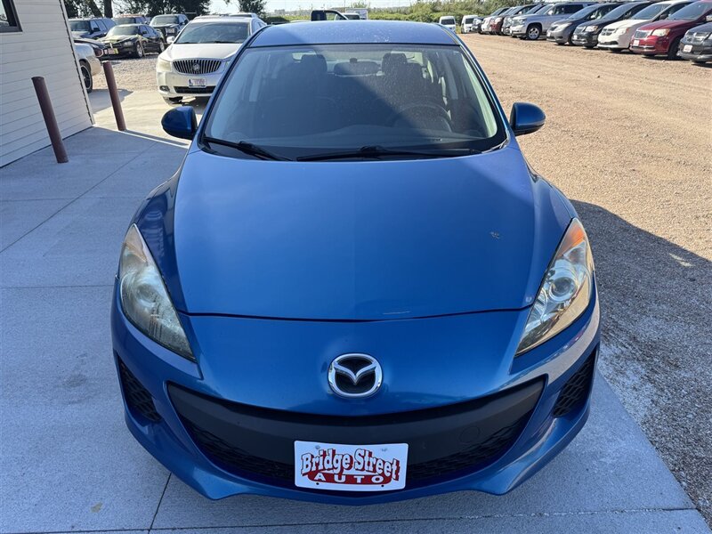 2012 Mazda Mazda3 i Touring - Photo 4 - Lexington, NE 68850