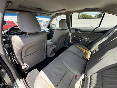 2010 Honda Accord EX-L V6 w/Navi - Photo 10 - Lexington, NE 68850
