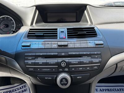 2010 Honda Accord EX-L V6 w/Navi - Photo 14 - Lexington, NE 68850