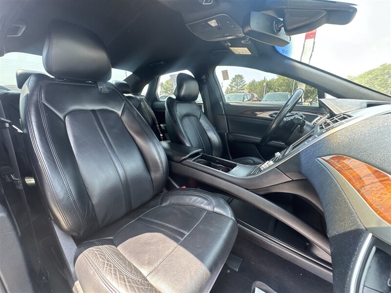 2017 Lincoln MKZ/Zephyr Reserve - Photo 10 - Lexington, NE 68850