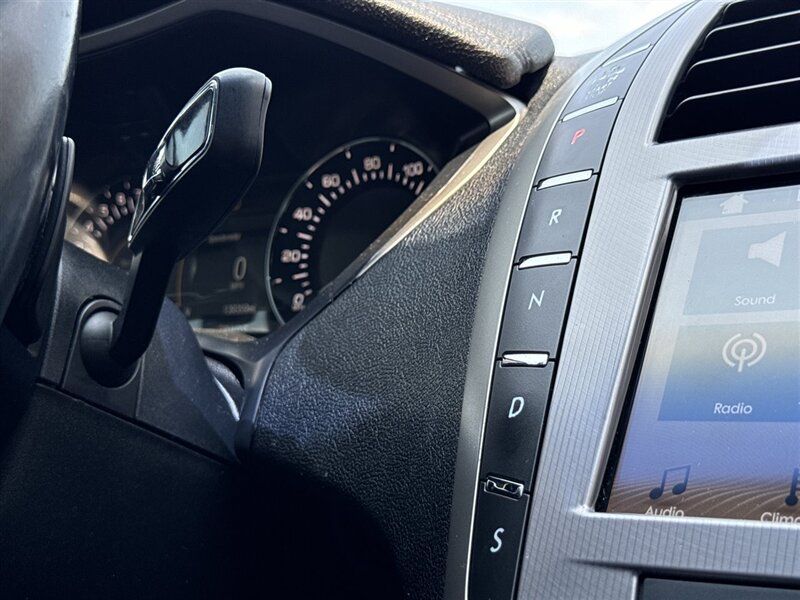 2017 Lincoln MKZ/Zephyr Reserve - Photo 16 - Lexington, NE 68850