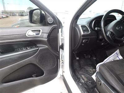 2020 Jeep Grand Cherokee Laredo   - Photo 15 - Lexington, NE 68850