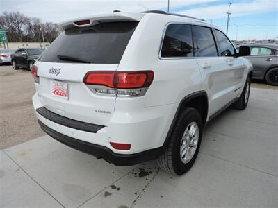 2020 Jeep Grand Cherokee Laredo   - Photo 5 - Lexington, NE 68850