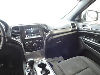 2020 Jeep Grand Cherokee Laredo   - Photo 14 - Lexington, NE 68850
