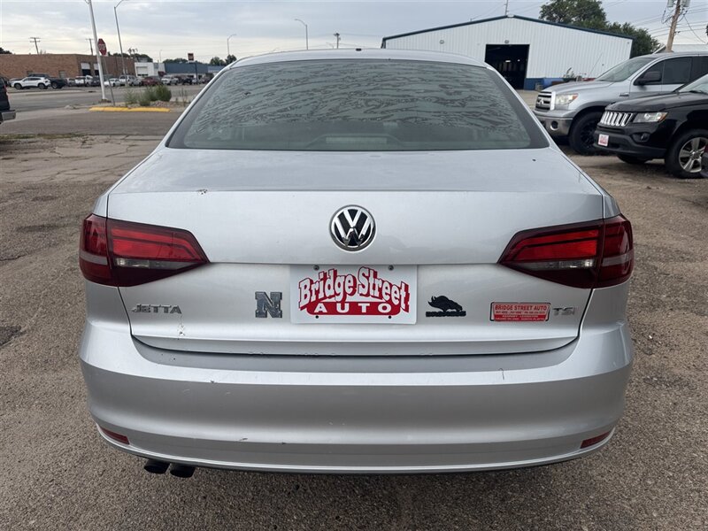 2016 Volkswagen Jetta 1.4T S - Photo 7 - North Platte, NE 69101
