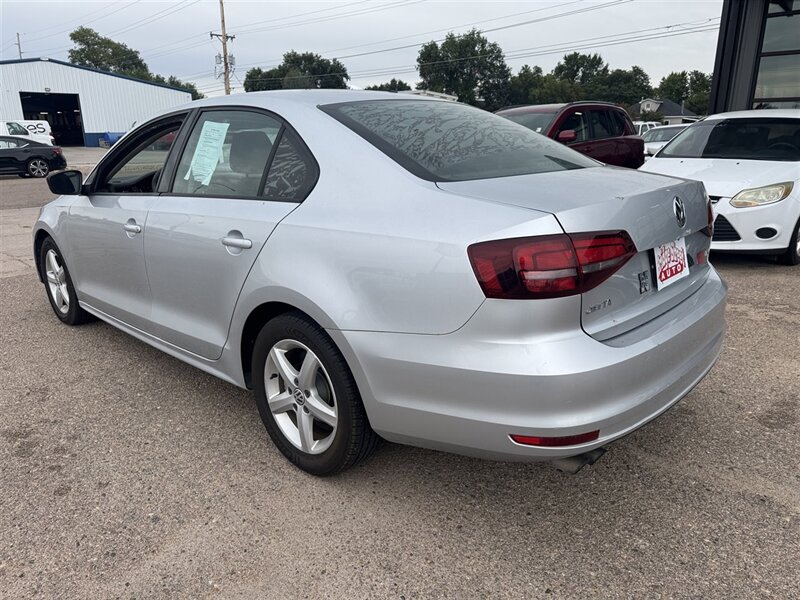 2016 Volkswagen Jetta 1.4T S - Photo 6 - North Platte, NE 69101