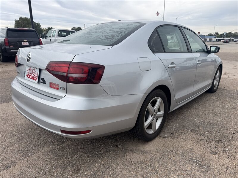 2016 Volkswagen Jetta 1.4T S - Photo 8 - North Platte, NE 69101