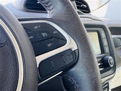 2015 Jeep Renegade Limited - Photo 13 - Lexington, NE 68850